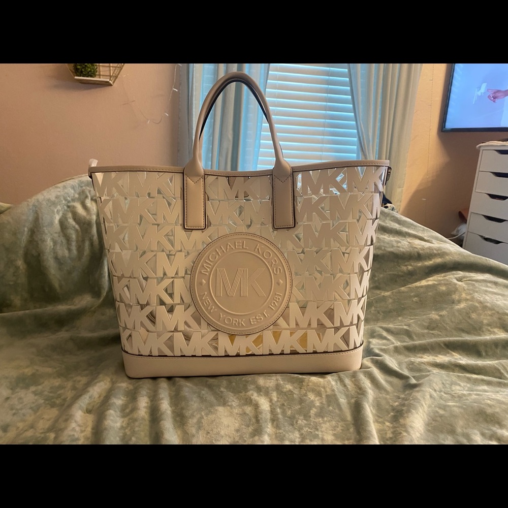 Michael Kors Fulton Sport purse